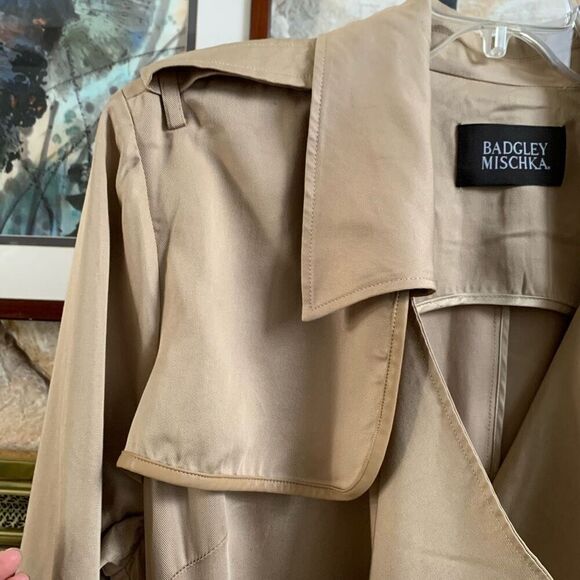 Badgley Mischka trench coat - Picture 3 of 16